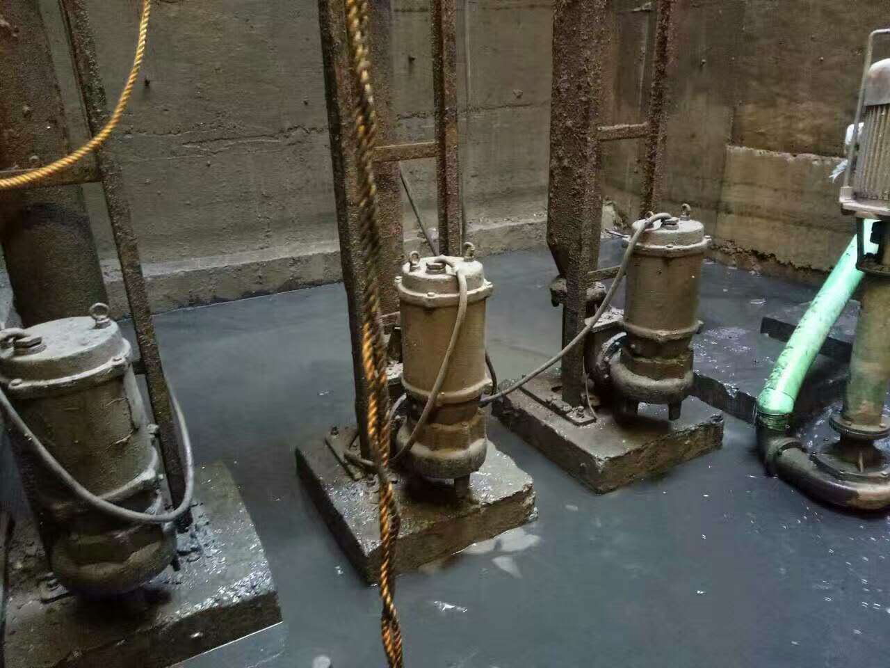 坦洲镇污水池清理